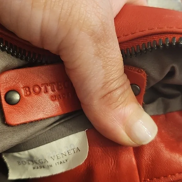 Bottega Veneta Red Crossbody Leather Bag With Original Dustbag - Picture 6 of 13